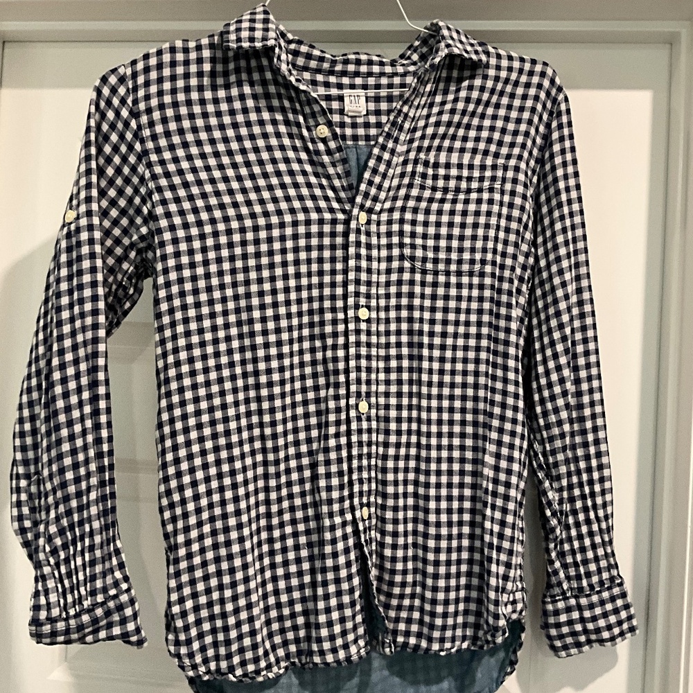 GAP 14-16 boys XXL button down. Ďress up or down